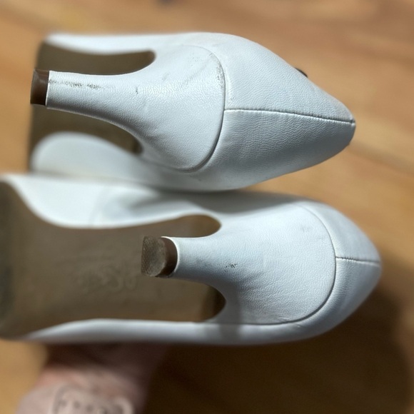 Life Strides Soft system Stylish White Pumps size 7.5M - Picture 5 of 6